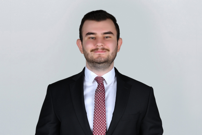 Efe Özpehlivan